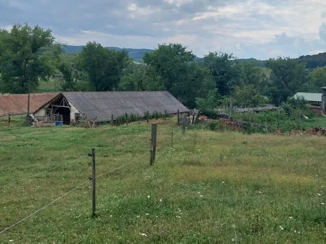 Eladó ház Mecseknádasd 2000 nm