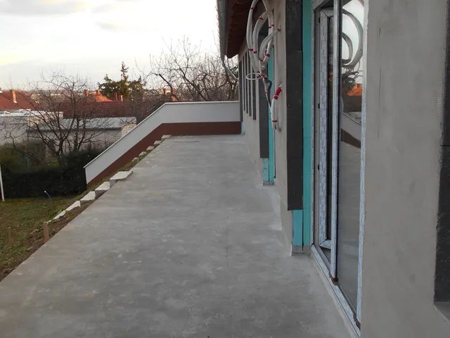 Eladó lakás Pécs, Piricsizma 68 nm