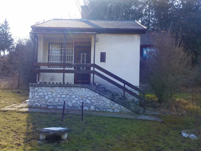 Eladó üdülő és hétvégi ház Miskolc, Pingyom 30 nm