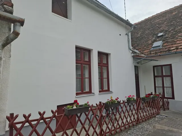 Eladó lakás Sopron, Belváros, Balfi út 51 nm