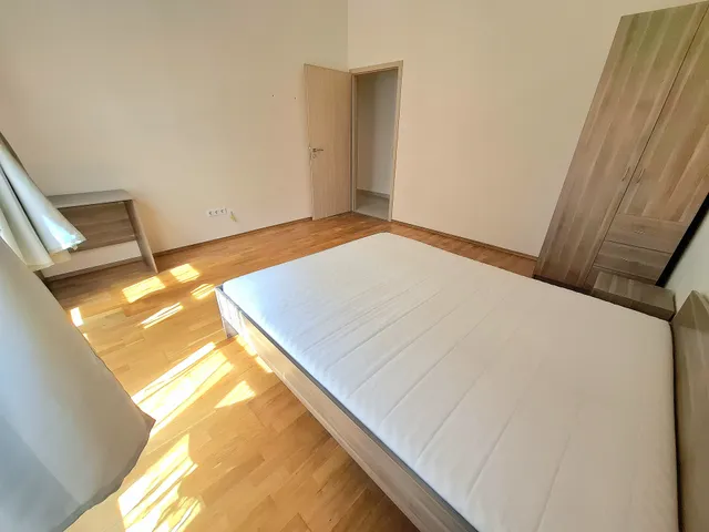 Eladó lakás Budapest VI. kerület, Jókai utca 55 nm