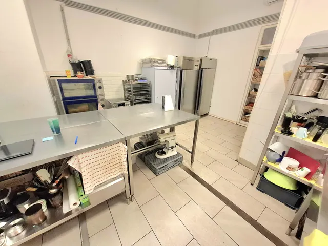 Eladó kereskedelmi és ipari ingatlan Budapest VI. kerület, Dessewffy utca 50 nm