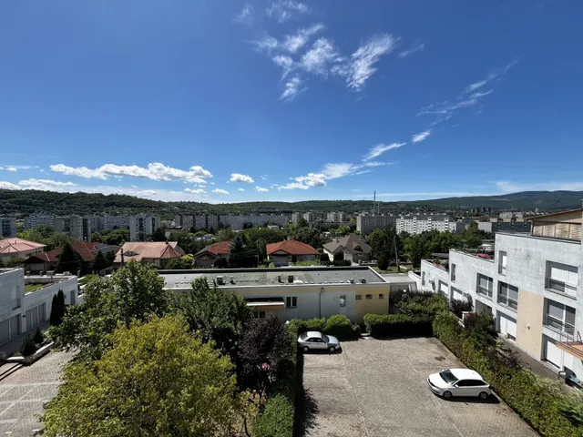Kiadó lakás Miskolc, Bodótető 77 nm