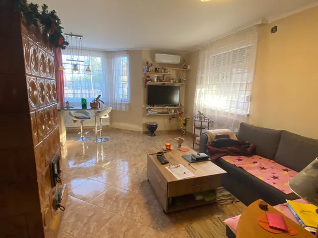 Eladó ház Táborfalva 141 nm