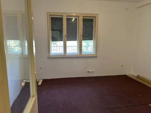 Eladó ház Kunpeszér 93 nm