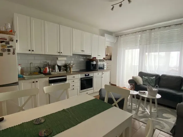 Eladó lakás Tamási 57 nm