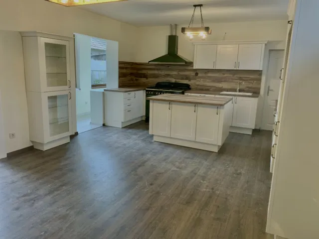 Eladó ház Kisdér 205 nm