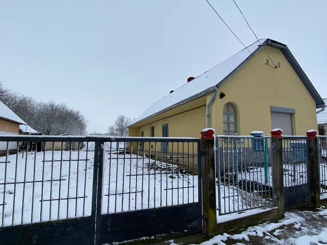 Eladó ház Magyarkeszi 68 nm