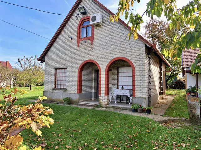 Eladó ház Szentlőrinc 55 nm