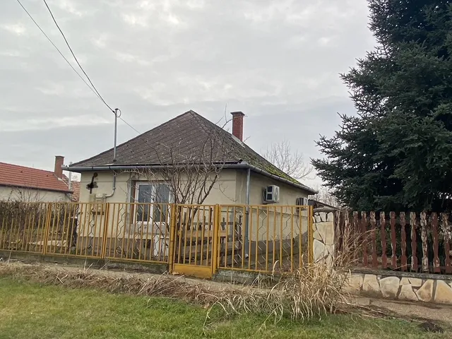 Eladó ház Előszállás 75 nm