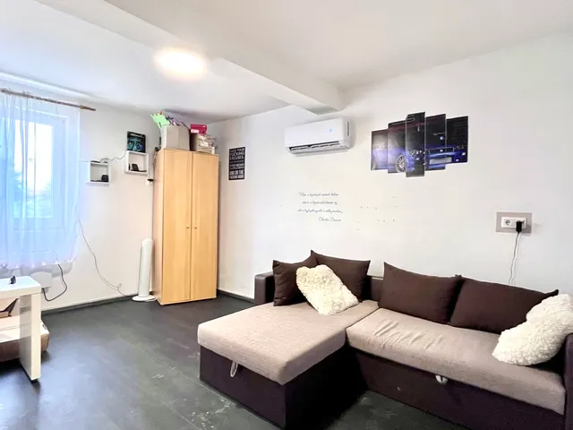 Eladó ház Újpetre 35 nm