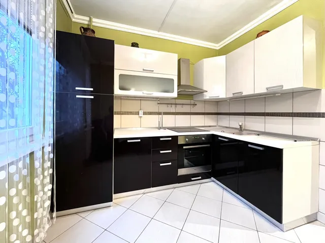 Eladó lakás Miskolc, Avas 61 nm