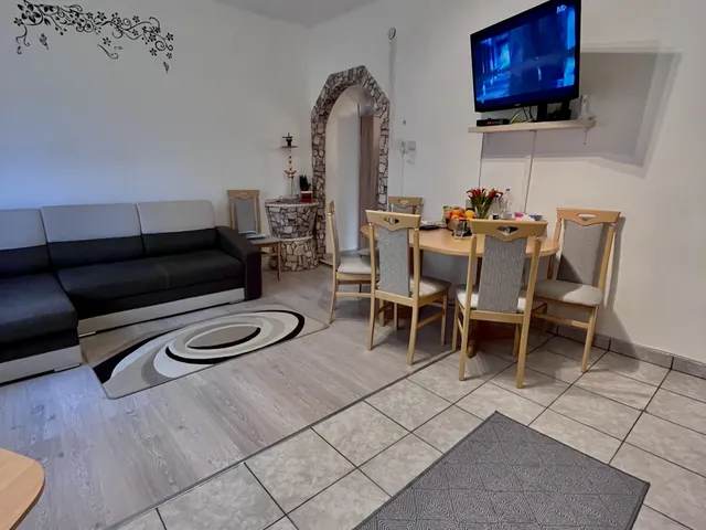 Eladó lakás Komló 39 nm