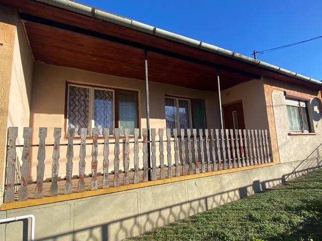 Eladó ház Simontornya 100 nm