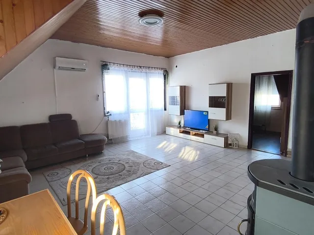 Eladó ház Tamási 180 nm