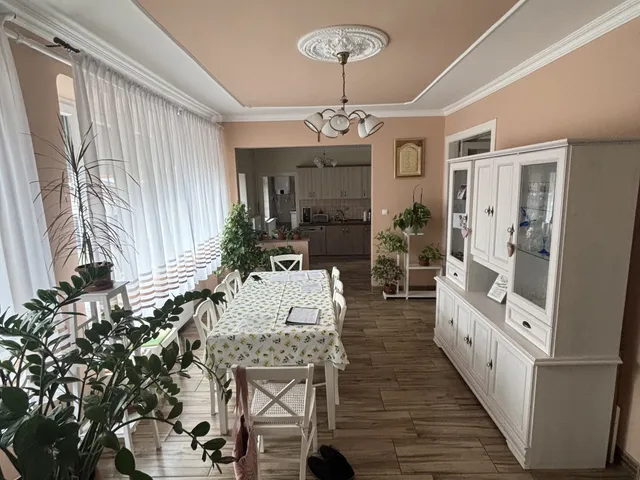 Eladó ház Kiskunfélegyháza, Móraváros 135 nm