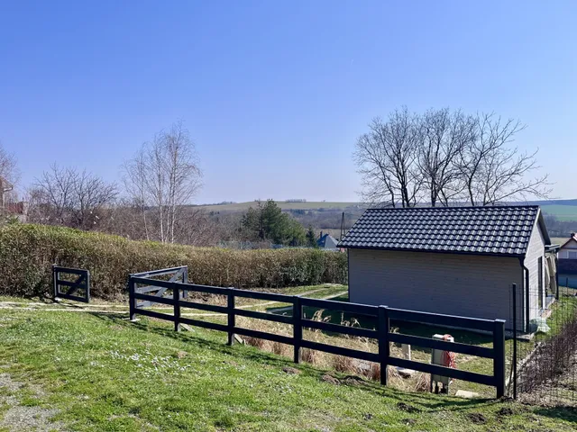 Eladó üdülő és hétvégi ház Bozsok 25 nm