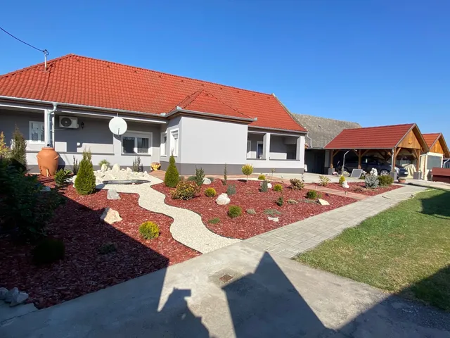 Eladó ház Dunapataj 90 nm