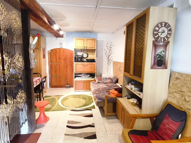 Eladó ház Szakály 36 nm