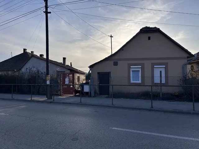 Eladó ház Izsák 104 nm