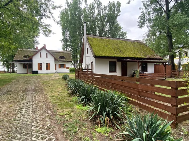 Eladó ház Kerekegyháza 292 nm