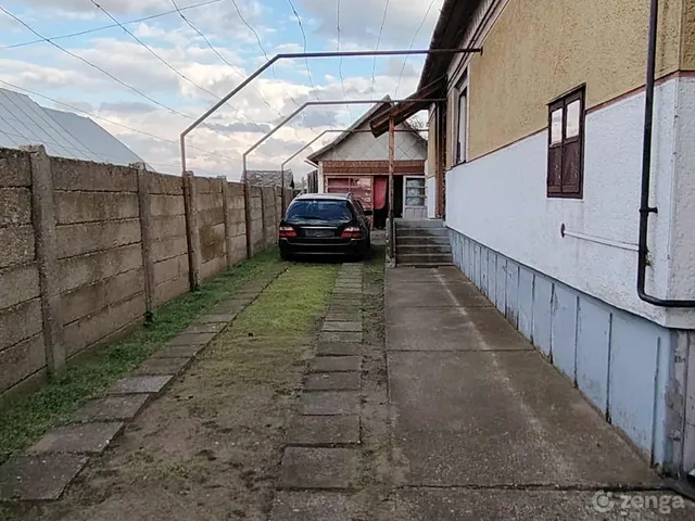 Eladó ház Téglás 75 nm
