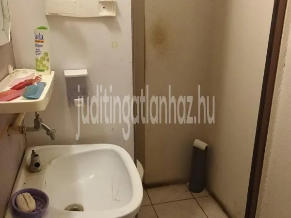 Eladó kereskedelmi és ipari ingatlan Nyíregyháza, Borbánya 110 nm