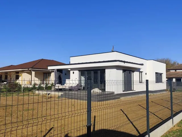 Eladó ház Nyíregyháza, Oros 139 nm