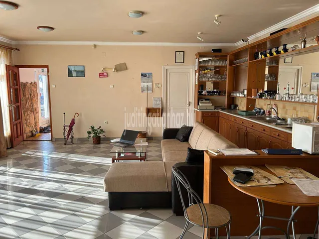 Eladó ház Nyíregyháza, Sóstóhegy 170 nm