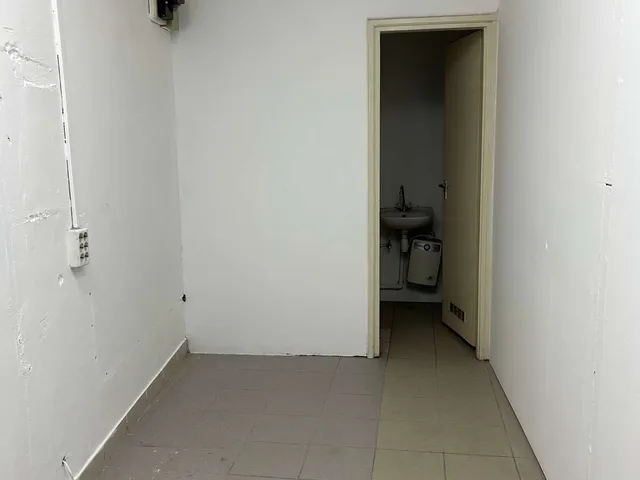 Eladó kereskedelmi és ipari ingatlan Nyíregyháza, Belváros, Vay Ádám körút 10 nm