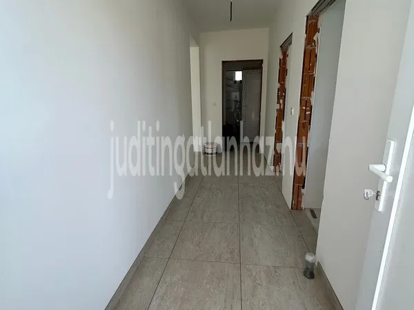 Eladó ház Nyíregyháza, Oros, Központ közeli 101 nm