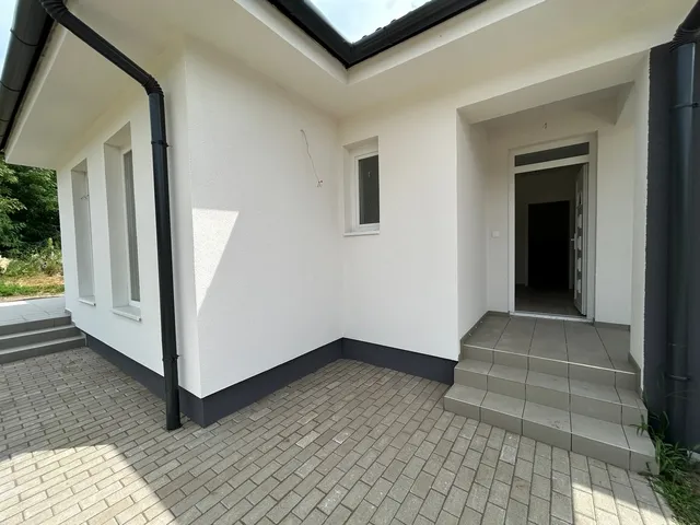 Eladó ház Nyíregyháza, Oros 94 nm
