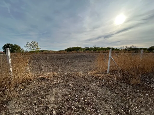 Eladó telek Nyíregyháza, Oros 1800 nm