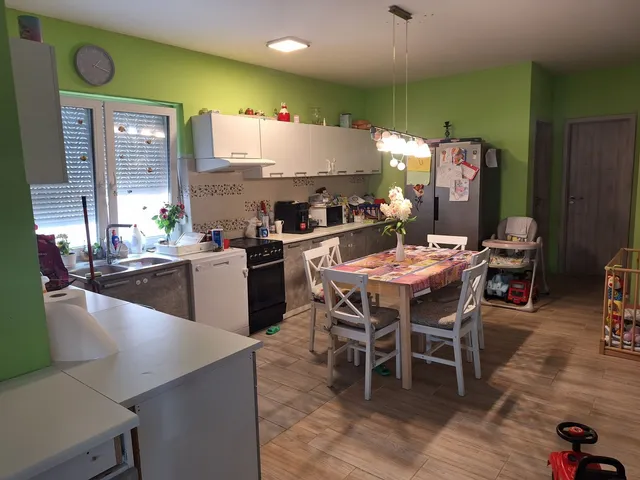 Eladó ház Levél 93 nm