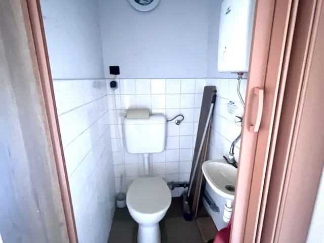 Eladó kereskedelmi és ipari ingatlan Győr, Belváros 14 nm