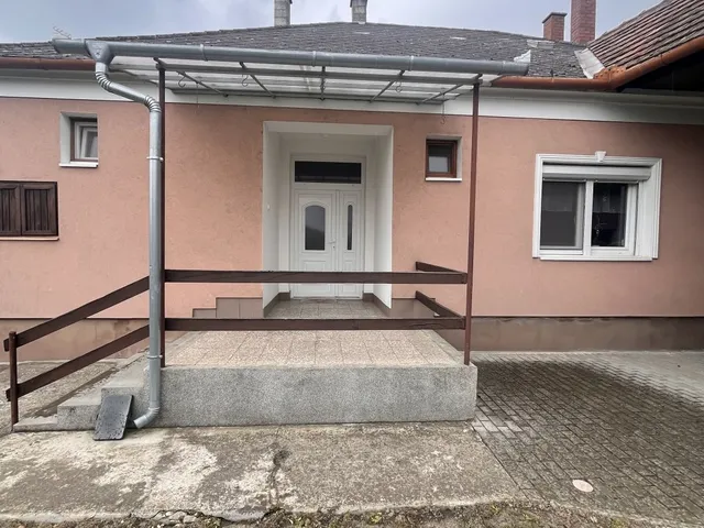 Eladó ház Bősárkány 125 nm