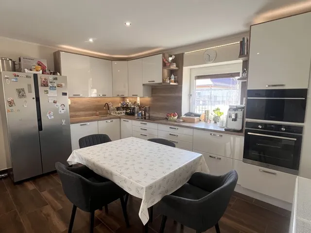 Eladó ház Pér 90 nm