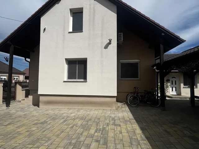 Eladó ház Halászi 190 nm