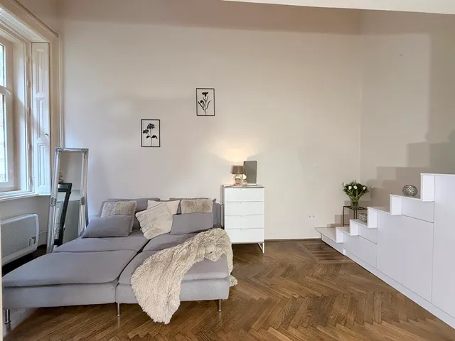 Eladó lakás Budapest VI. kerület, Nagykörúton belüli terület 27 nm