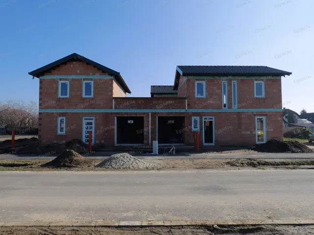Eladó ház Vecsés, Felsőhalom 118 nm