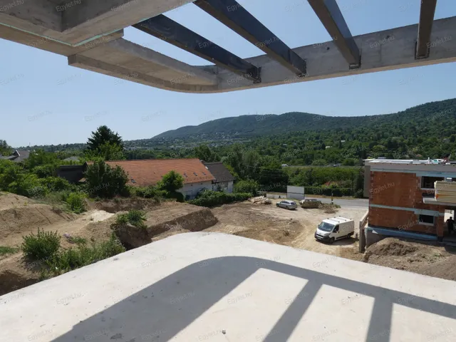 Eladó ház Budapest III. kerület, Ürömhegy 151 nm