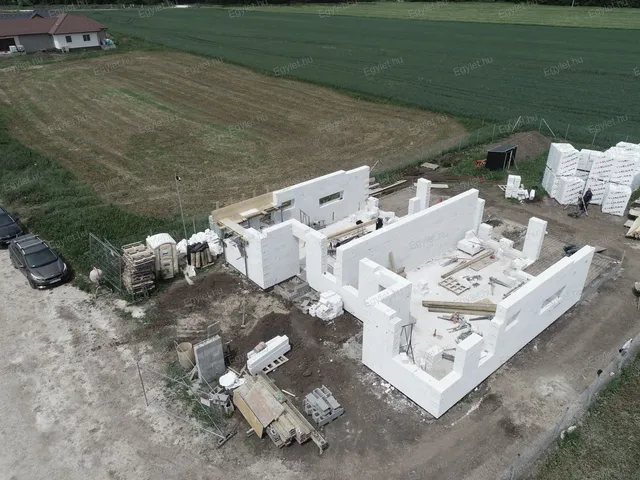Eladó ház Tordas 130 nm