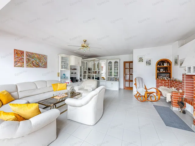 Eladó ház Bodajk 329 nm