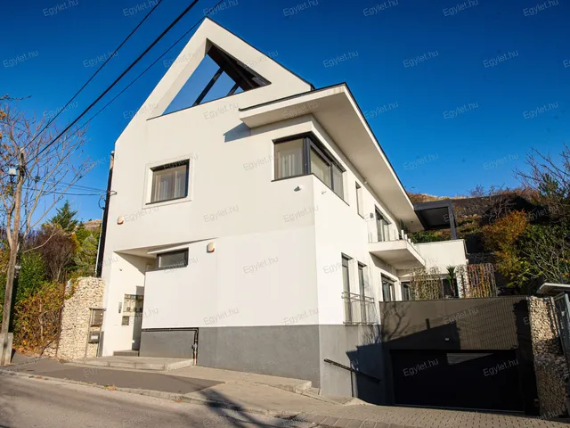 Eladó lakás Budaörs, Kőhegy 116 nm