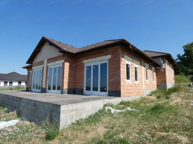 Eladó ház Szada 134 nm