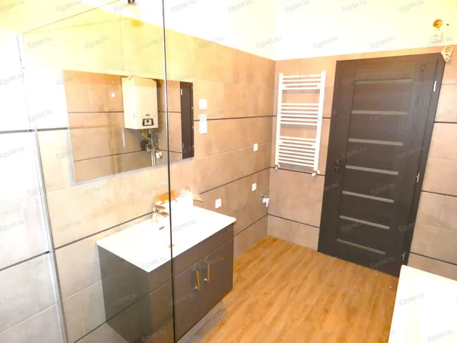 Eladó lakás Budapest XVII. kerület, Rákoshegy 71 nm