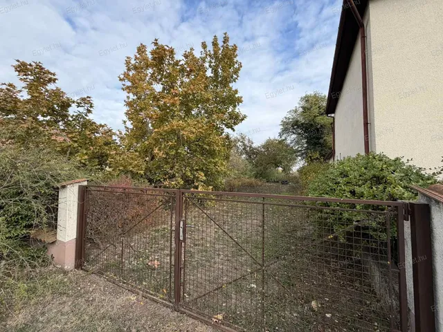 Eladó telek Albertirsa 3723 nm