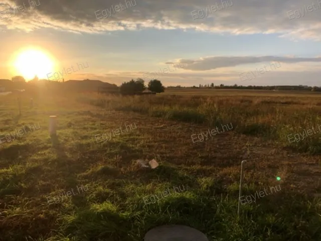 Eladó telek Nagytarcsa 846 nm