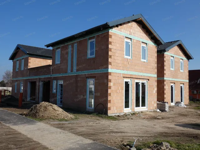 Eladó ház Vecsés, Felsőhalom 120 nm