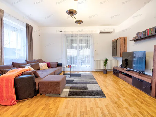 Eladó lakás Szigetszentmiklós, Bucka 70 nm